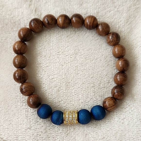 Aromatherapy Essential Oil Bracelet by Therapy Threads - Picture 1 of 6